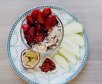 1:st of May // Vegan Fruity- and Berrylicious Breakfast Bowls