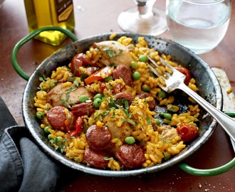 Paella med chorizo och kyckling