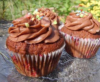 Cupcakes med choklad och mandelmassa