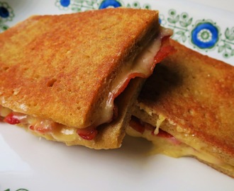 Snabbfixad ost- och baconsandwich - god både varm och kall
