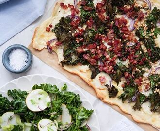 Pizza med cheddar, grönkål och bacon