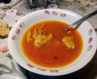 Andalusisk soppa med kyckling och saffran