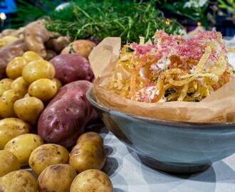 Frasig potatis "Shoe string fries" med renkött