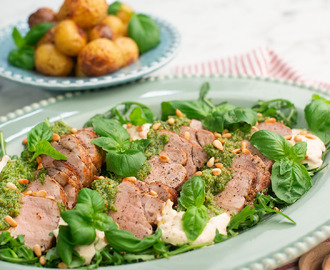 Fläskfilé tagliata med pesto och soltorkad tomatkräm