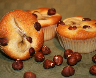 Nötiga muffins med banan