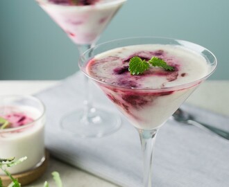 Vegansk körsbärs- och vaniljpannacotta