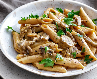 Biff stroganoff i en form – one pot pasta med lövbiff