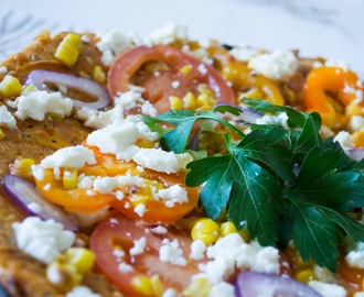 Veckans vegetariska: Tomatomelett med majs och fetaost