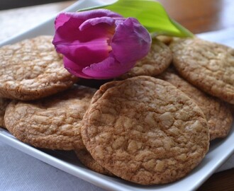 knäckiga cookies med vitchoklad