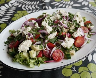 Grekisk sallad med raw fetaost