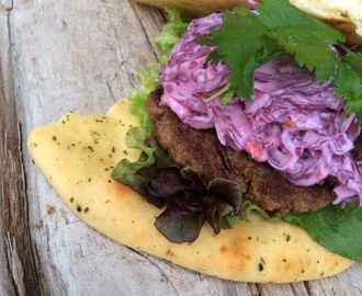 Saras Smaker: Asiatiska  burgare med coleslaw och naanbröd