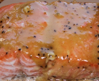 Honey mustard salmon och bakade rödbetor med citron och dragon