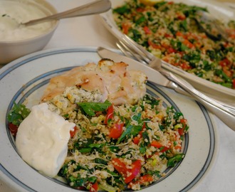 Tabbouleh med quinoa och en fetaostfylld kycklingfilé