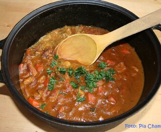 Currygryta med fläskkött och grönsaker