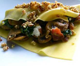 Öppen lasagne med spenat och mandel