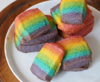 Kärlekskakor eller rainbow cookies fullproppade med kärlek!