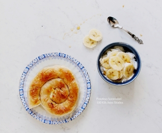 This is Typical Greek // "Tiropita" and Greek Yoghurt with Honey
