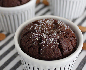 Glutenfri choklad- och mandelkaka