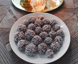 NYTTIGA, NÖTFRIA, GLUTENFRIA CHOKLADBOLLAR – RECEPT