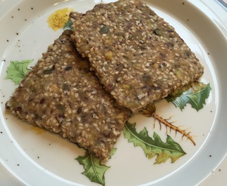 Glutenfritt fröknäcke med pistaschnötter och sesamfrön - hur gott som helst