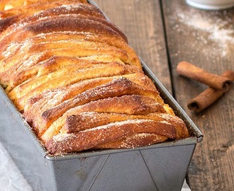 Easy Cinnamon Sugar Pull-Apart Bread