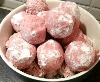 Kokos- och jordgubbsbollar (vete-, socker- och mjölkfria)