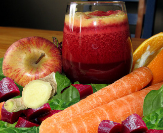 Gör din egen juice - Äpple rödbetor morötter ingefära babyspenat