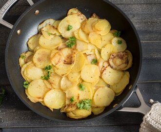 Skivad råstekt potatis