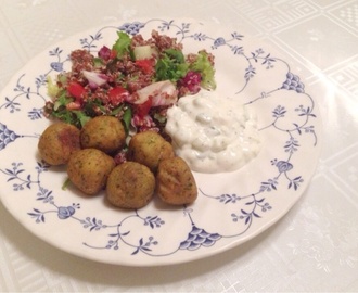 Falafel & quinoasallad m tzatziki
