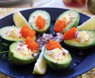 Veganska ägghalvor – avocadohalvor!