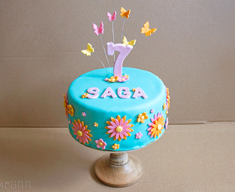 Somrig tårta till Saga!