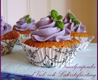 Vaniljcupcake med Viol- och Lakritsfrosting