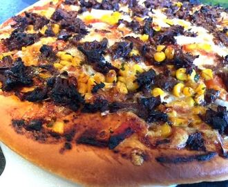 Pan pizza med pulled beef