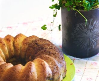 Kanelbullekaka med äpple!