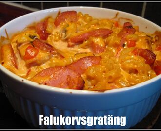 Falukorvsgratäng med krämig sweetchilisås