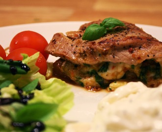 Schnitzel fylld med basilika, pesto och mozzarella