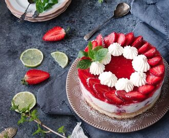 Godaste jordgubbscheesecake utan ugn