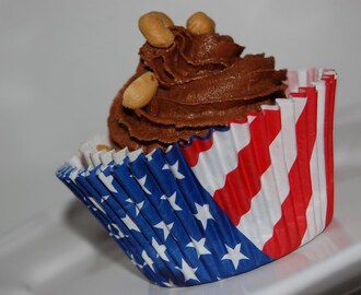 Mega American Cupcake