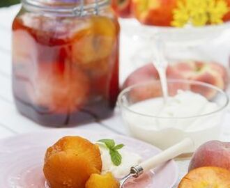 Vaniljkokta persikor