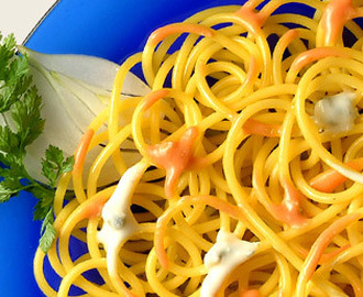 Spaghetti med Basilicosås och gorgonzola