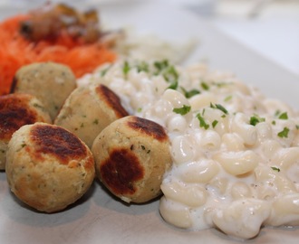 Stuvade makaroner och linsbollar