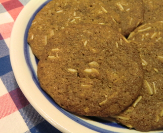 Gluten - ägg och laktosfria, skurna pepparkakor med mandel