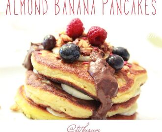 Almond Banana Pancakes