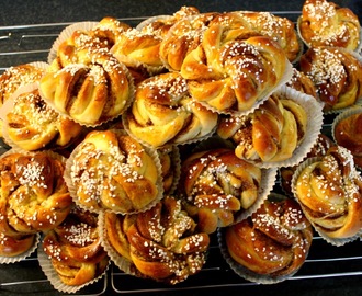 Vridna kanelbullar