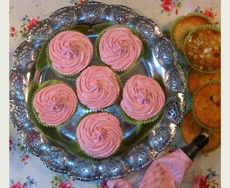 Therése musli och syltmuffins med jordgubbsfrosting. Cupcake