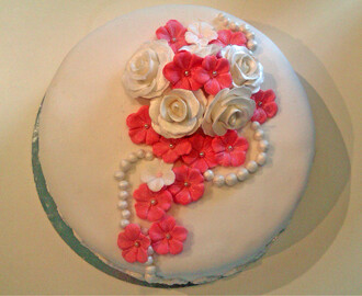 Blommig tårta aka "disastercake"..