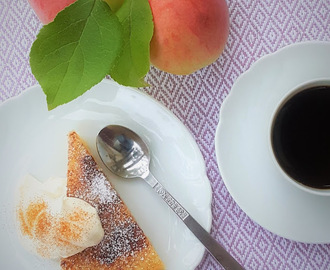 Äppelkladdkaka till kaffet