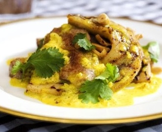 Orientalisk fläskfilé med banan, curry och jordnötter