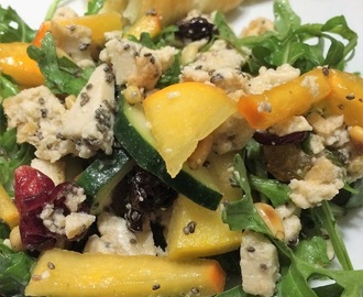 Rocket-Persimmon-Salad with Vegan “Goats”-Cheese