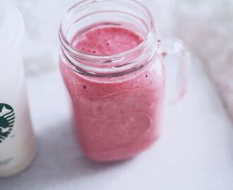 RASPBERRY SMOOTHIE